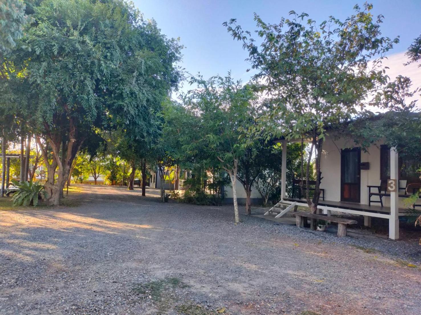 Sangkaset Resort Ban Mong Muang Buitenkant foto