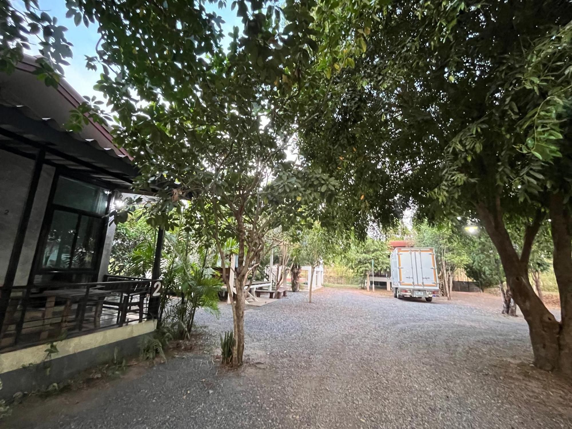 Sangkaset Resort Ban Mong Muang Buitenkant foto